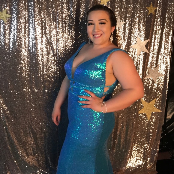 Prom Dress - Picture 3 of 7